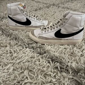 Nike Womens White and Black High-Top Sneakers